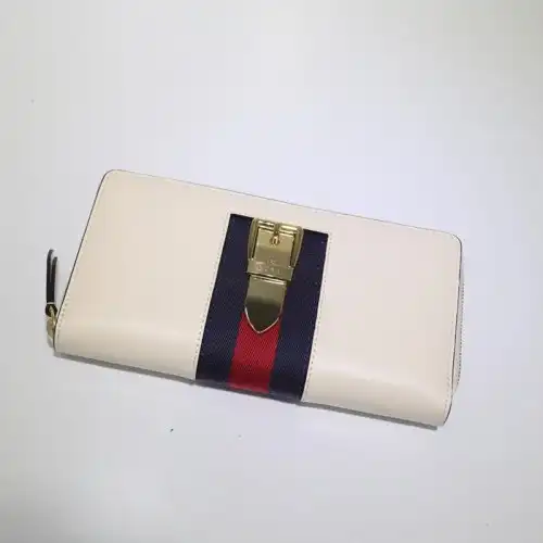 G*u*i brand handbags zip around wallet 1904g0031