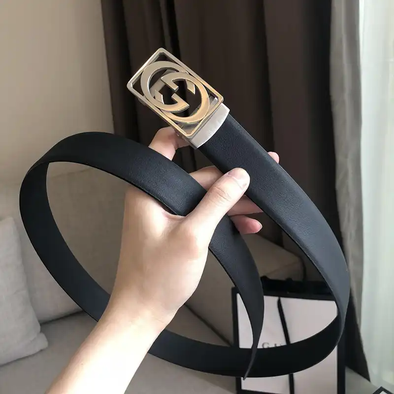 G*u*i s belte 1905bl0197