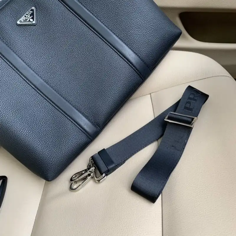 Pra*a bags 1910bb0042