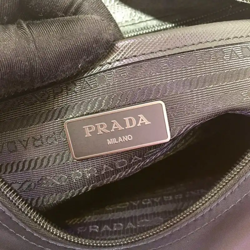 Pra*a bags 1910bb0059