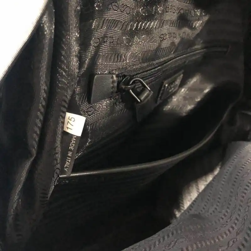 Pra*a bags 1910bb0067