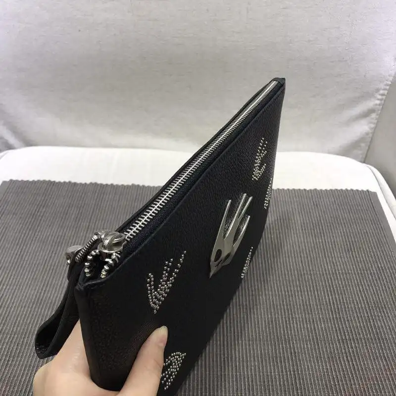 ale*d*r M*Q*en bags 1917m0002