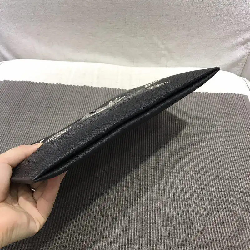 ale*d*r M*Q*en bags 1917m0002