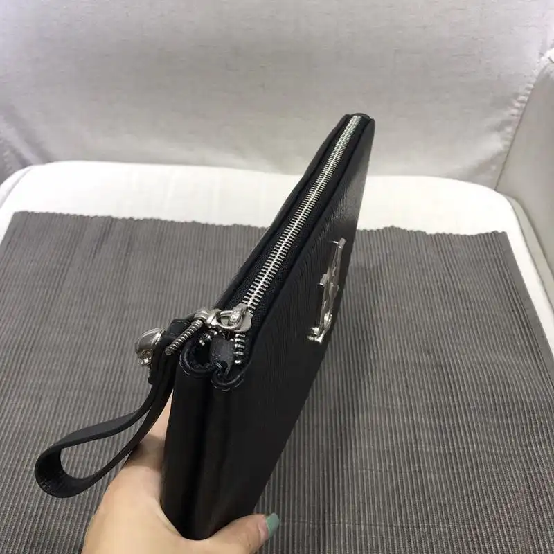 ale*d*r M*Q*en bags 1917m0007