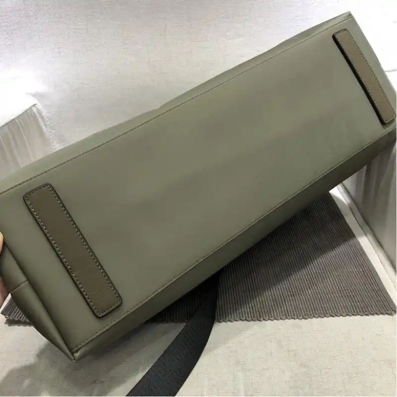 F**di bags 1917m0046