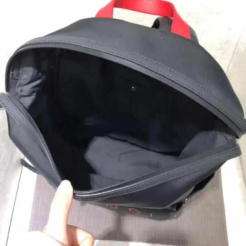 F**di bags 1917m0052