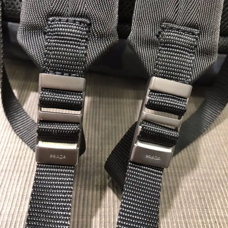 Pra*a bags 1917m0099