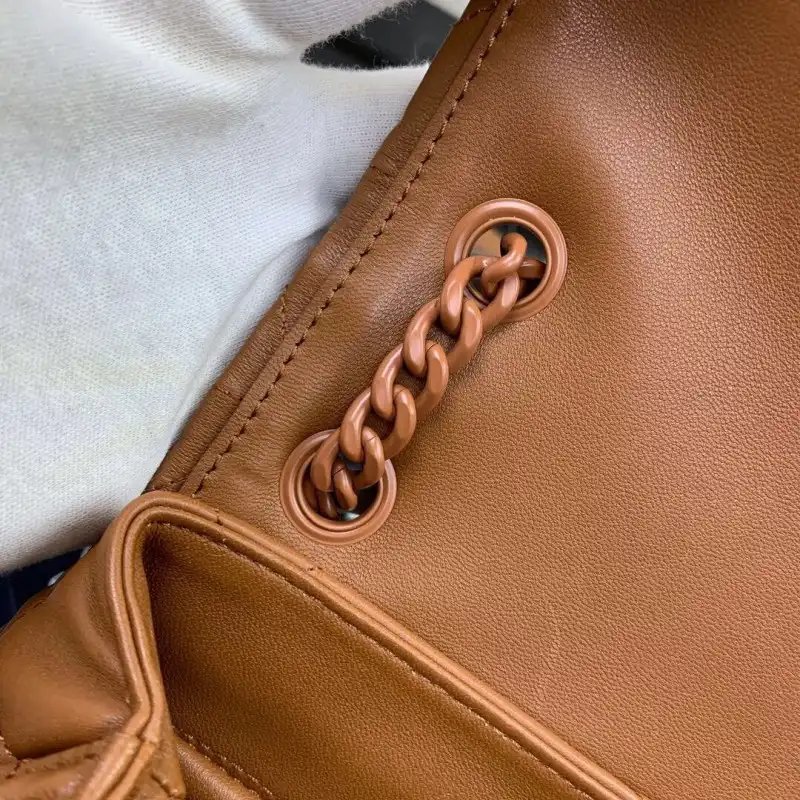 Pra*a bags 19b57b0057