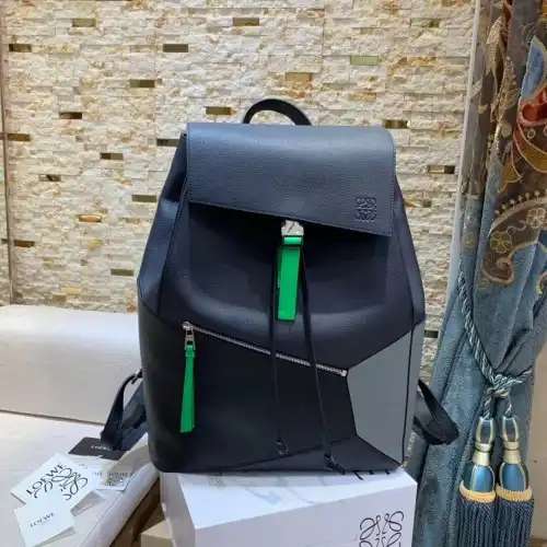 L0ew* s bag 19yan0001