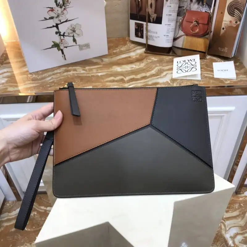 L0ew* s bag 19yan0002