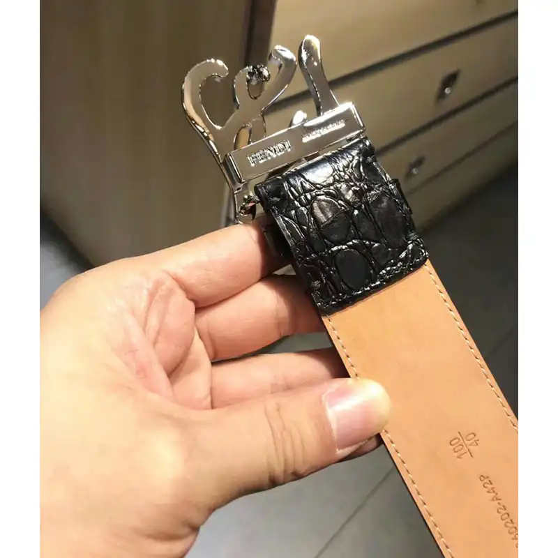 F**di s belte 19xf0049