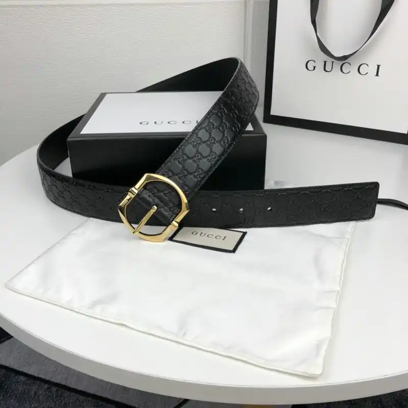 G*u*i s belt 2007xf0091