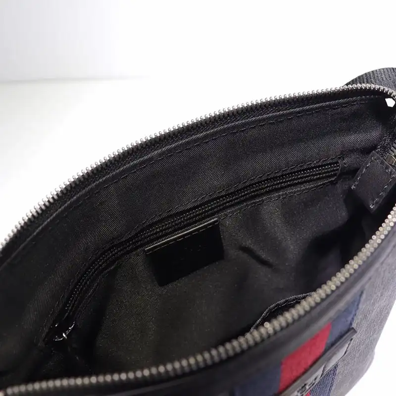 G*u*i crossbody bag 19gm0041