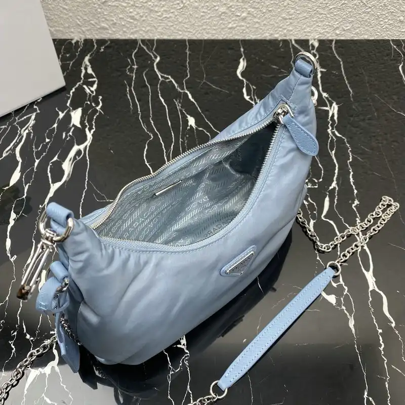 Pra*a bags 206b570026