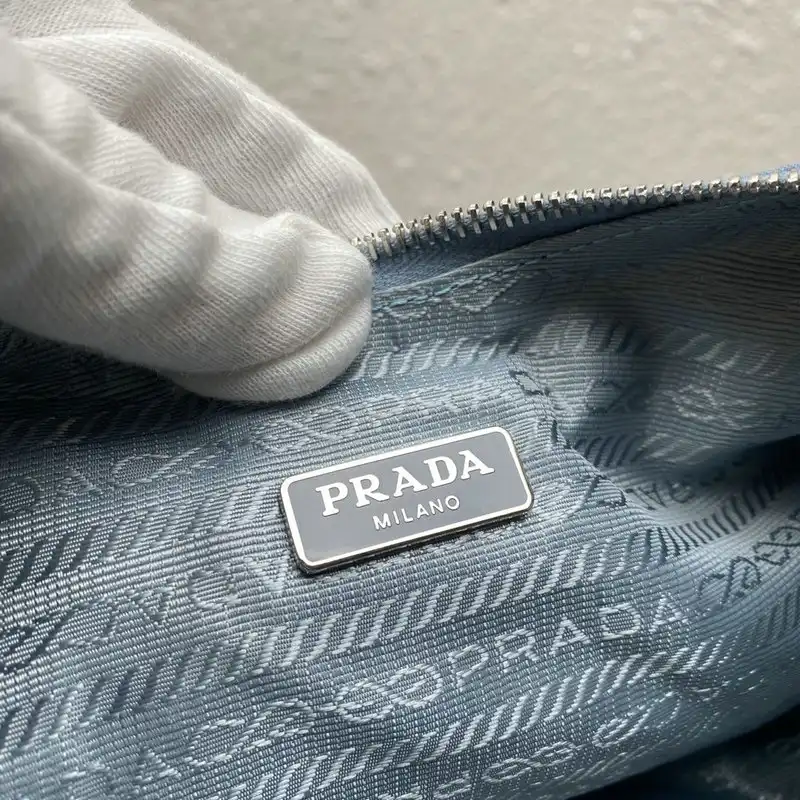 Pra*a bags 206b570026