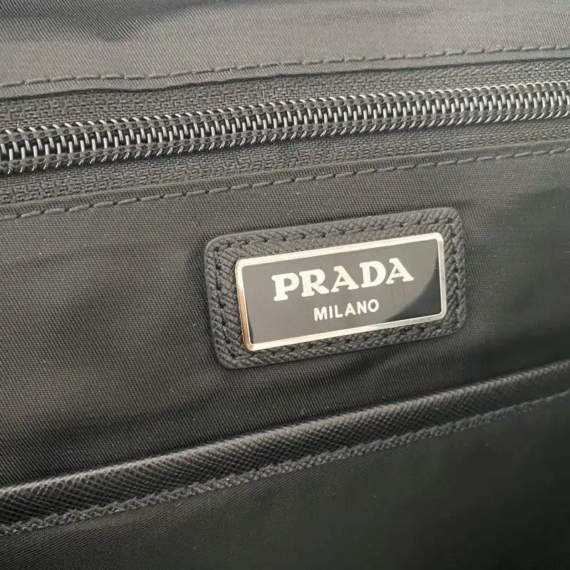 Pra*a bags 206b570126