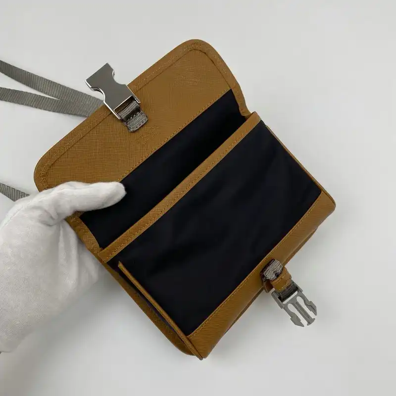 Pra*a bags 206b570131