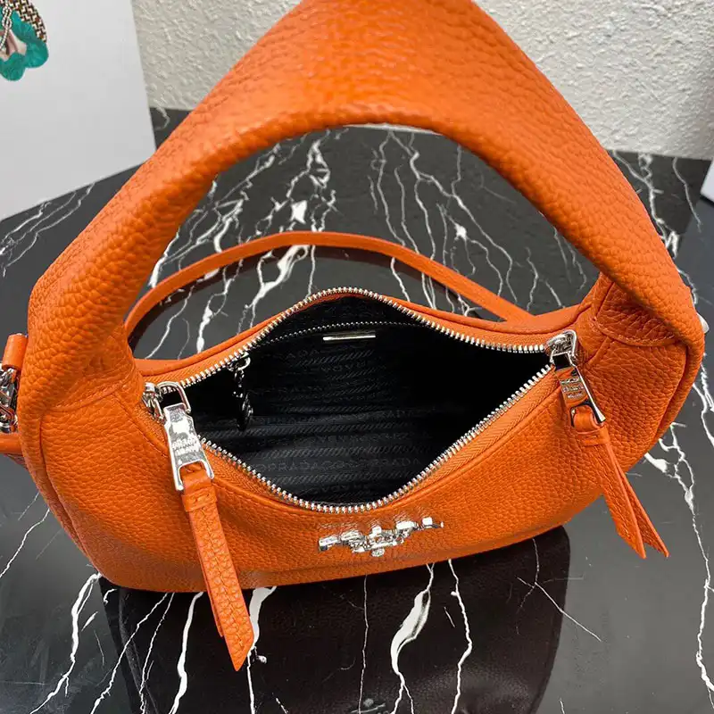 Pra*a bags 208b570129