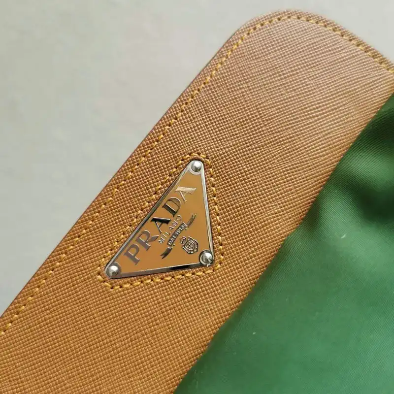 Pra*a bags 20b570066