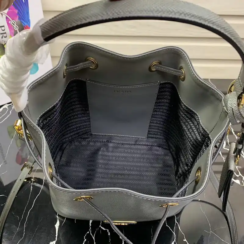 Pra*a bags 20b570131