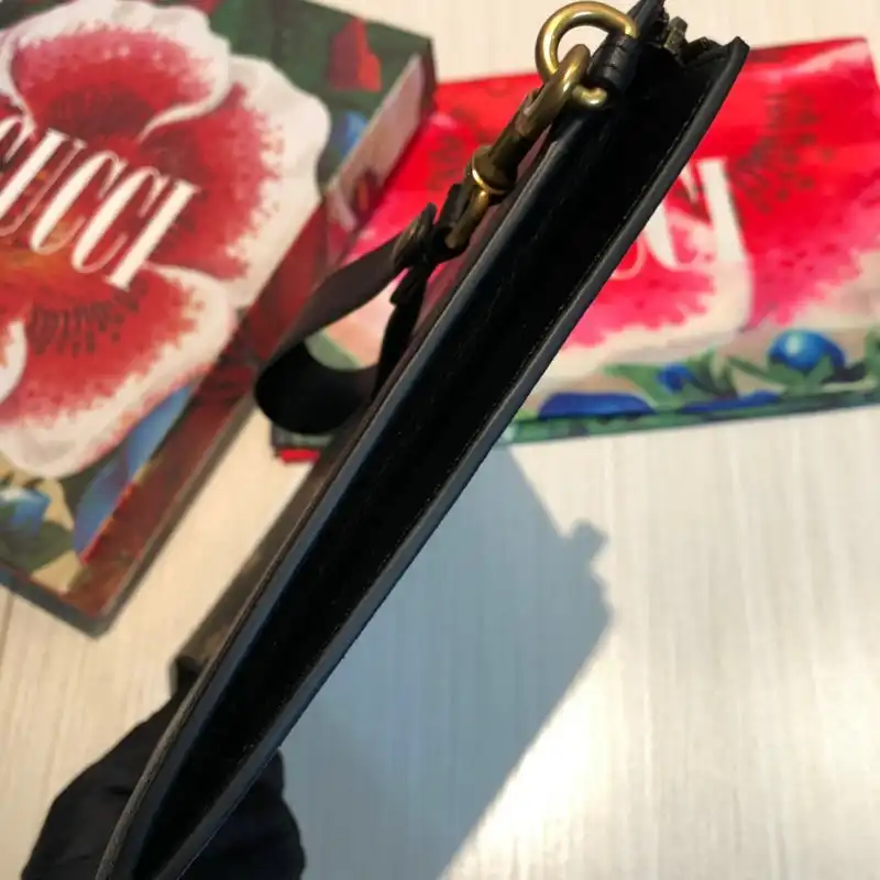 G*u*i bags 20guc0042