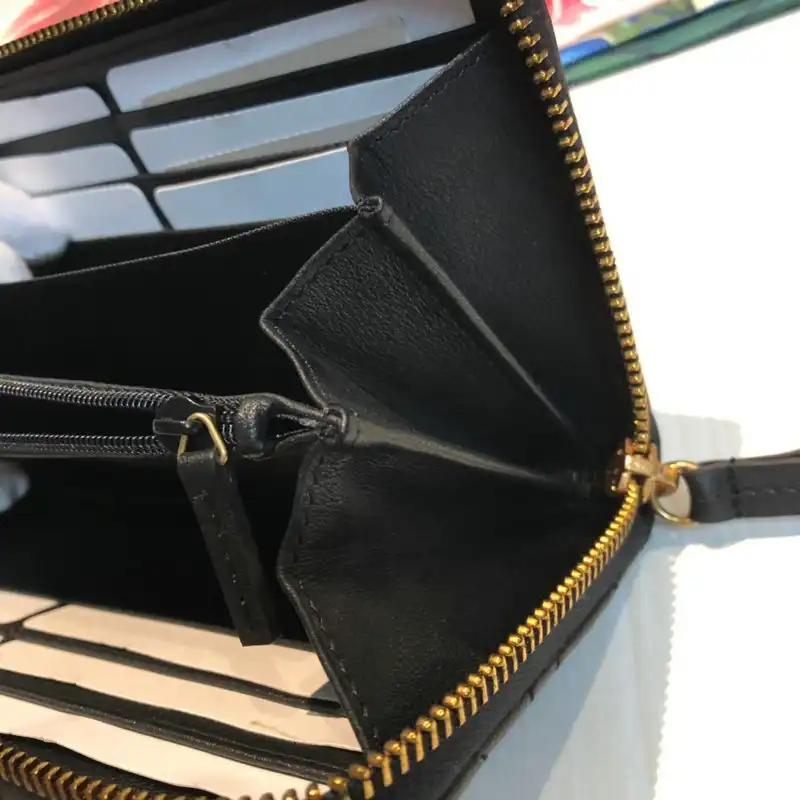 G*u*i bags 20guc0246