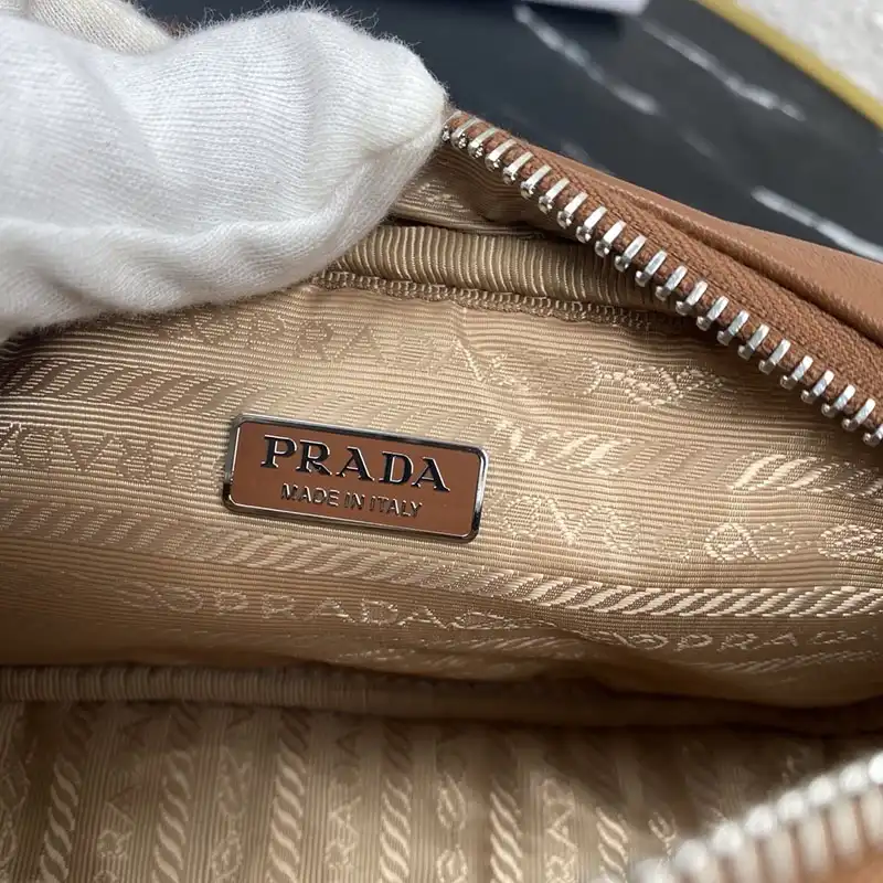 Pra*a bags 204b570044