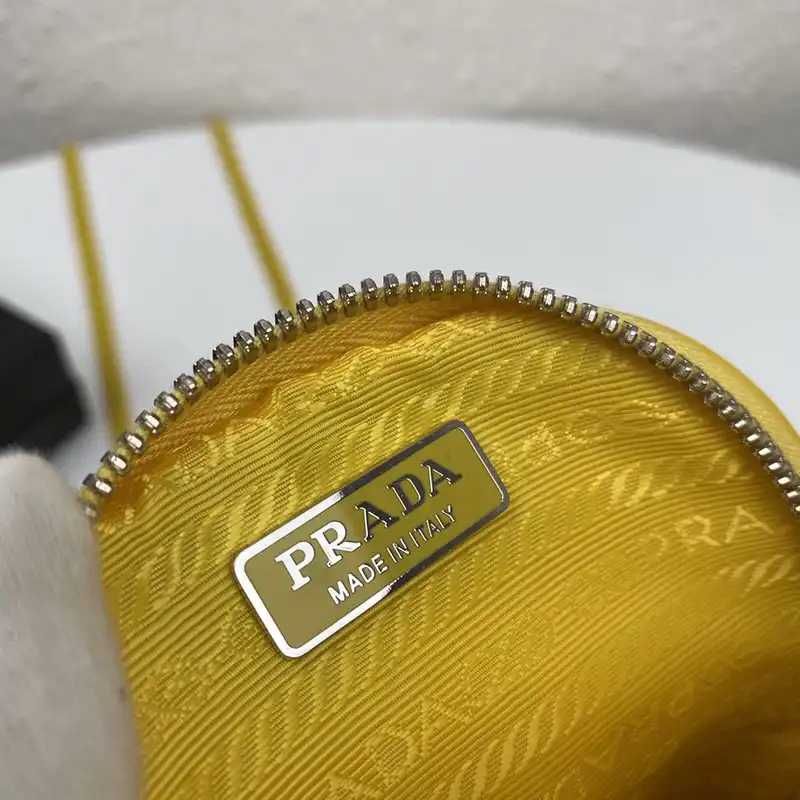 Pra*a bags 204b570050