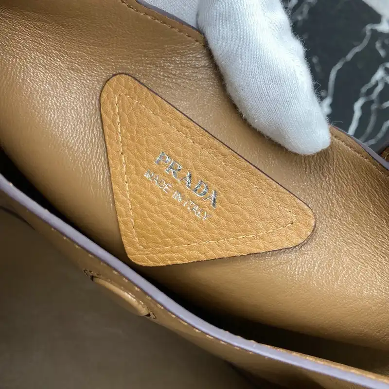 Pra*a bags 205fy0164