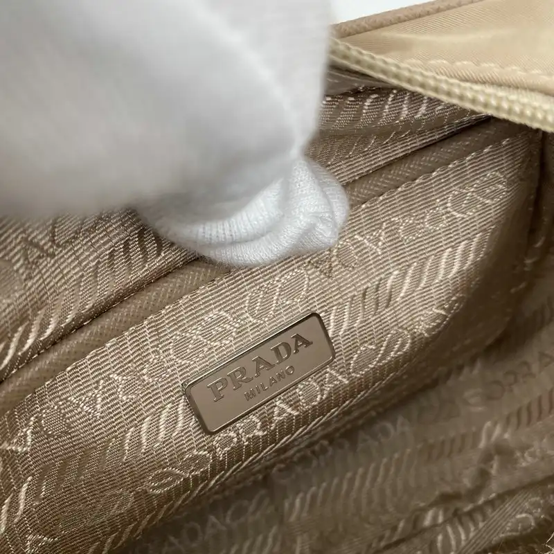 Pra*a bags 2101sh0034