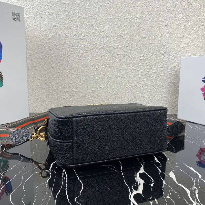 Pra*a bags 2104dj0037