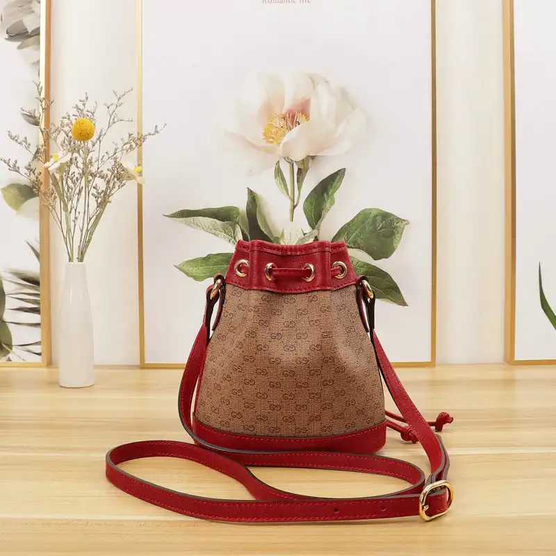 G*u*i bags 2104dj0073