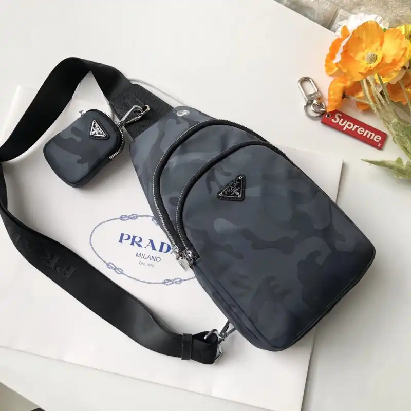 Pra*a bags 2107ya0033