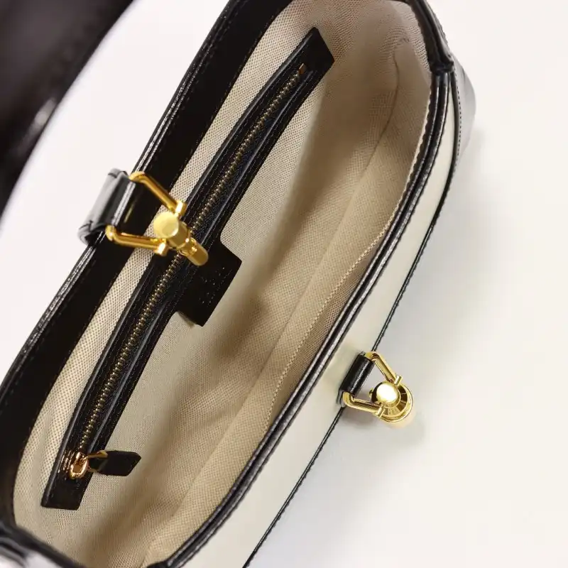 G*u*i bags 2107ya0122