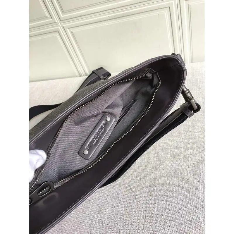 bo*te*ga Ve*ne*ta bag 2108sf0137