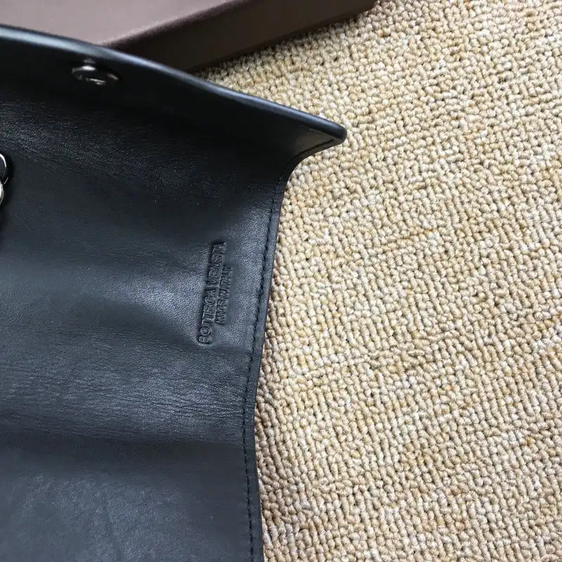 bo*te*ga Ve*ne*ta bag 2108sf0183