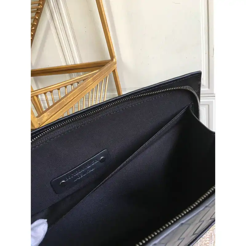 bo*te*ga Ve*ne*ta bag 2108sf0189