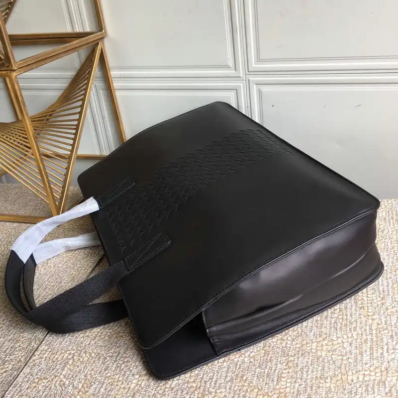 bo*te*ga Ve*ne*ta bag 2108sf0196