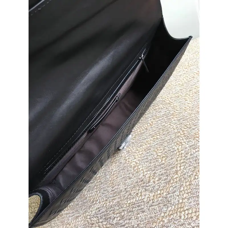 bo*te*ga Ve*ne*ta bag 2108sf0233