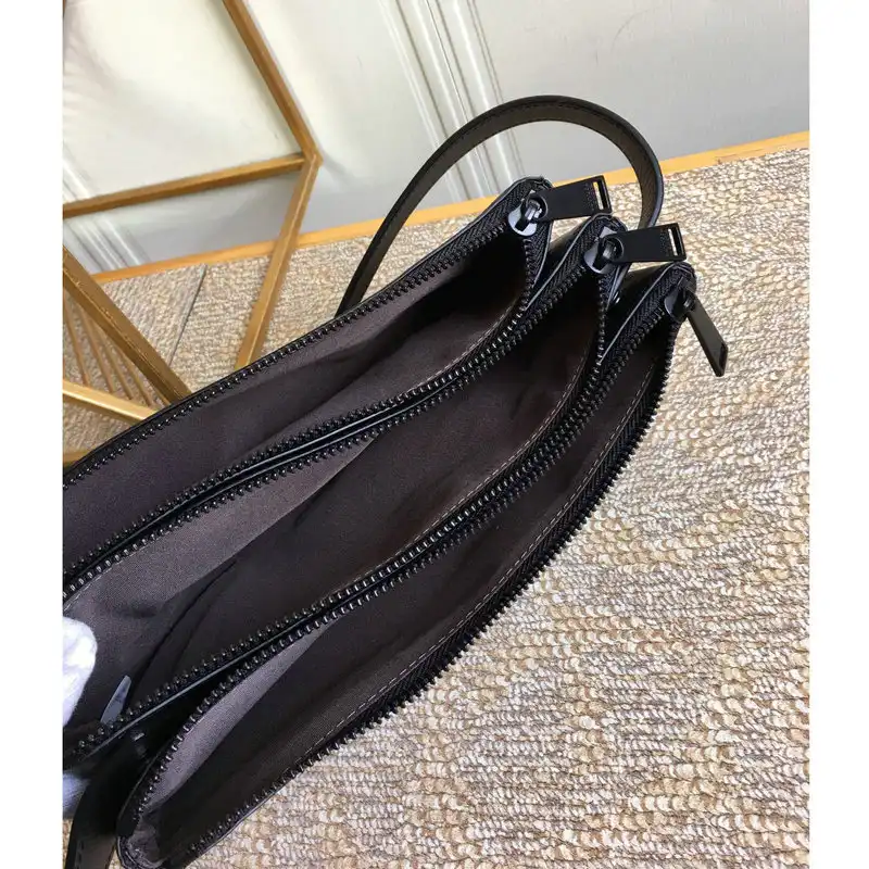 bo*te*ga Ve*ne*ta bag 2108sf0283