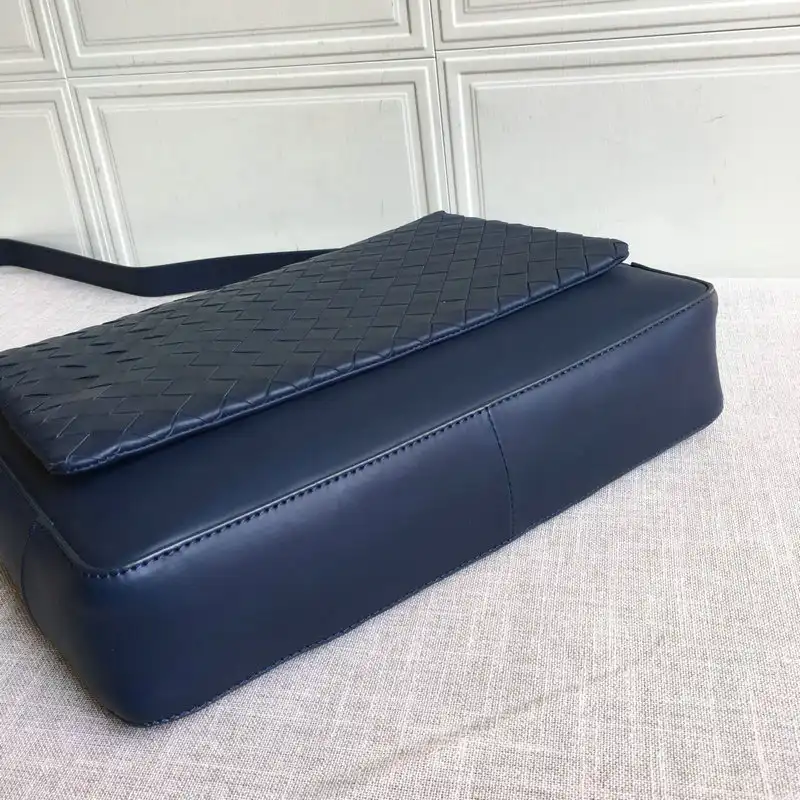 bo*te*ga Ve*ne*ta bag 2108sf0285