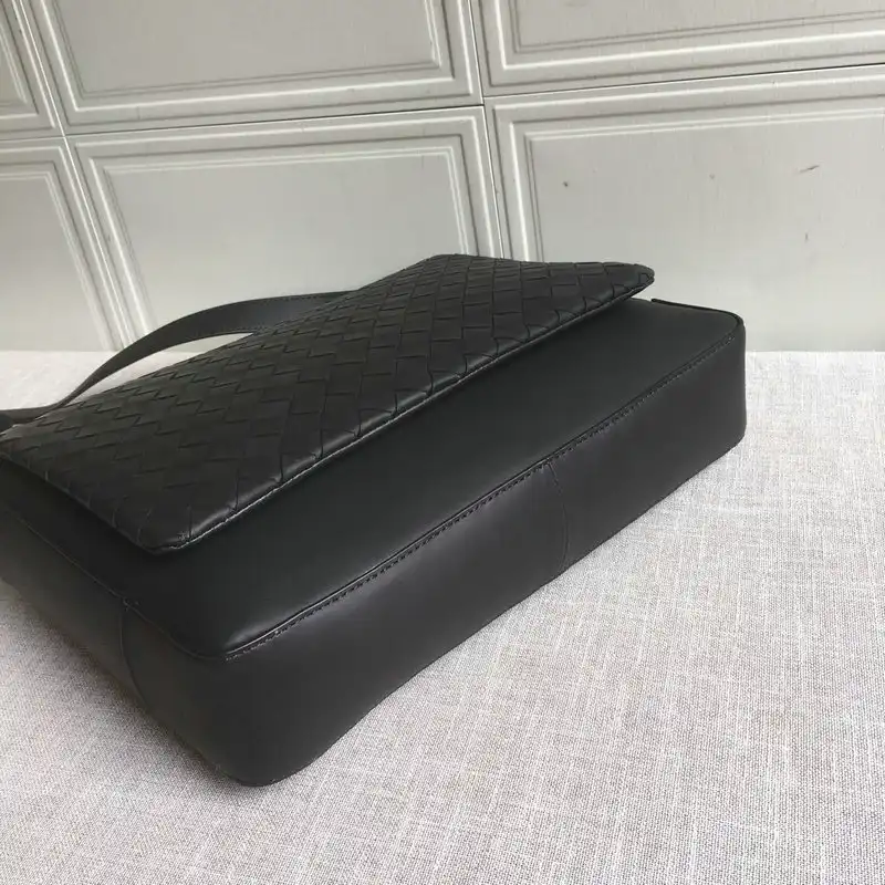 bo*te*ga Ve*ne*ta bag 2108sf0286