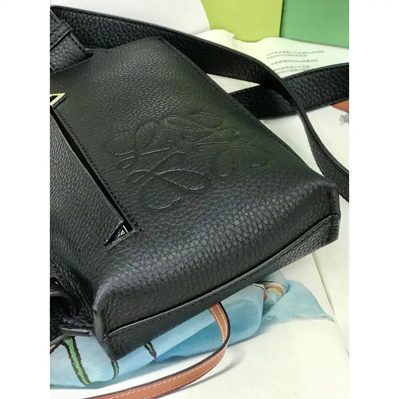 L0ew* s bags 2108ya0005