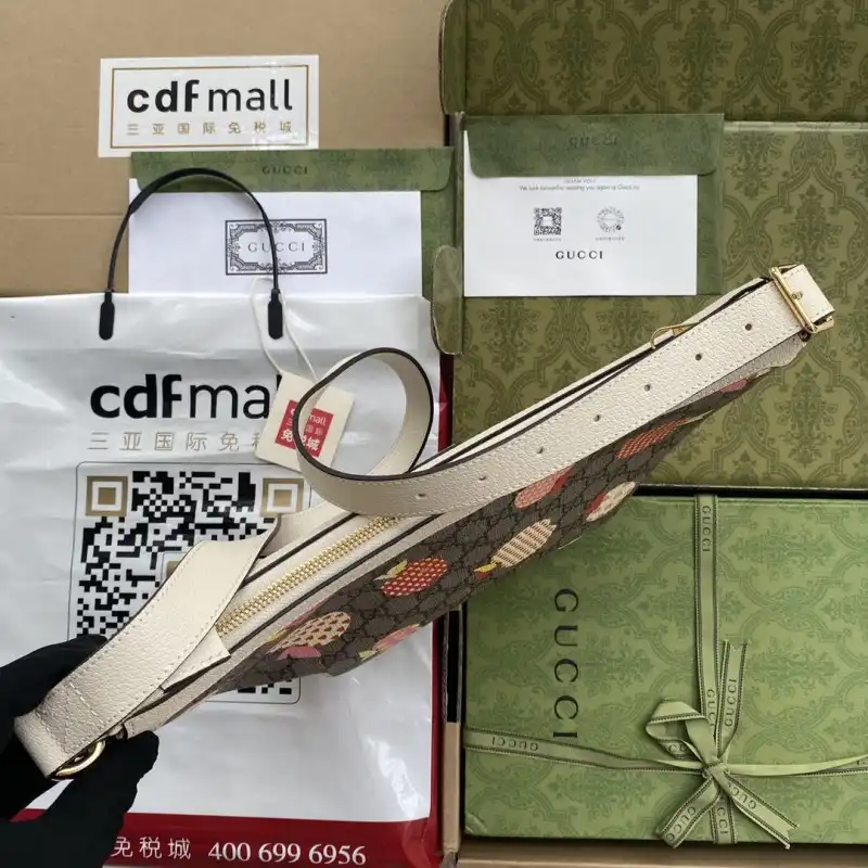 G*u*i s bags 2108ya0077