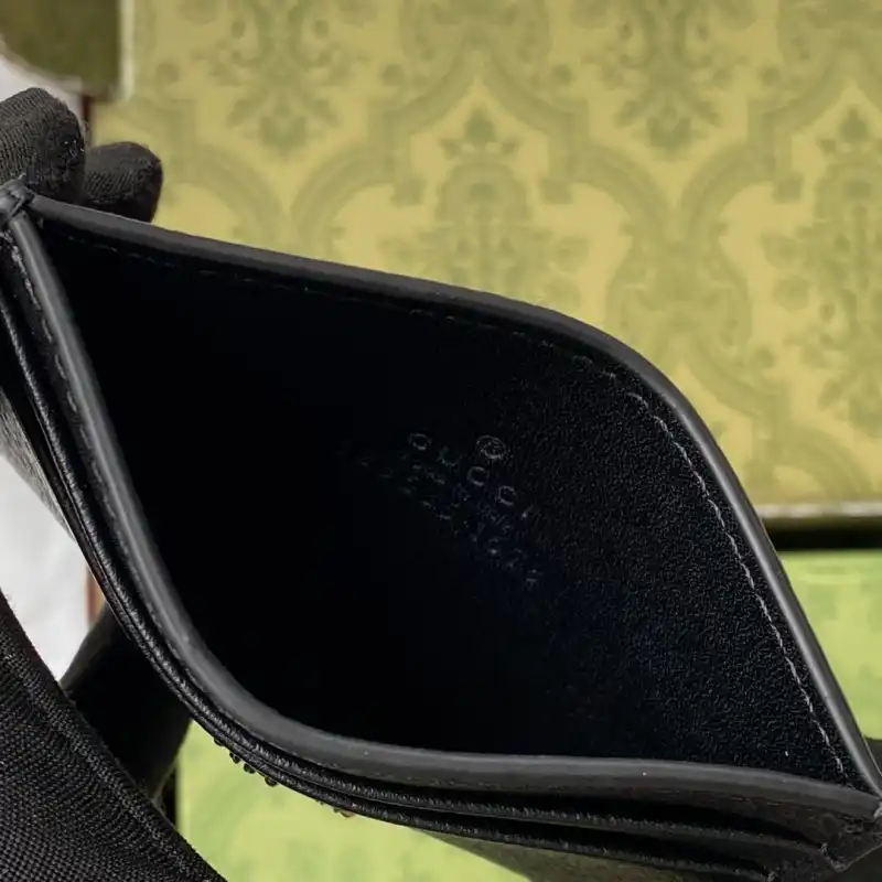 G*u*i s bags 2108ya0094