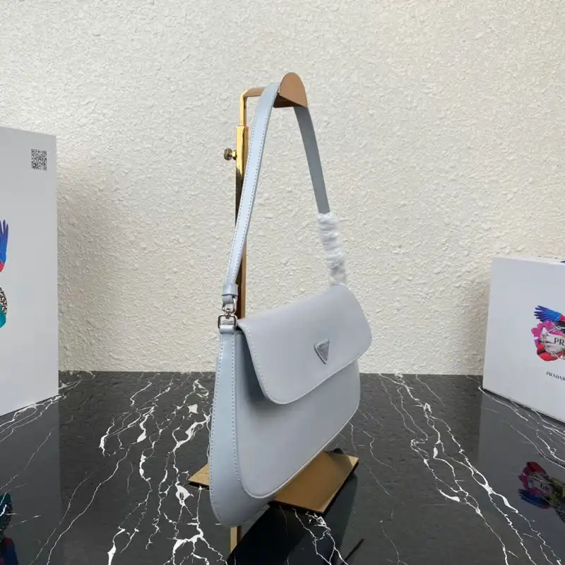 Pra*a bag 2109ya0134