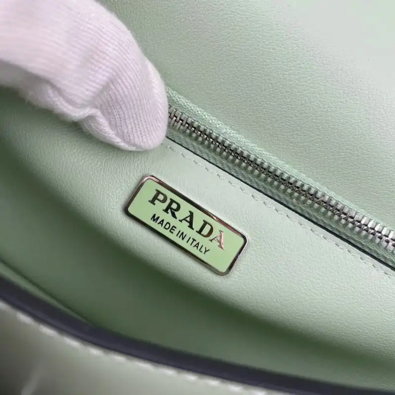 Pra*a bag 2109ya0138
