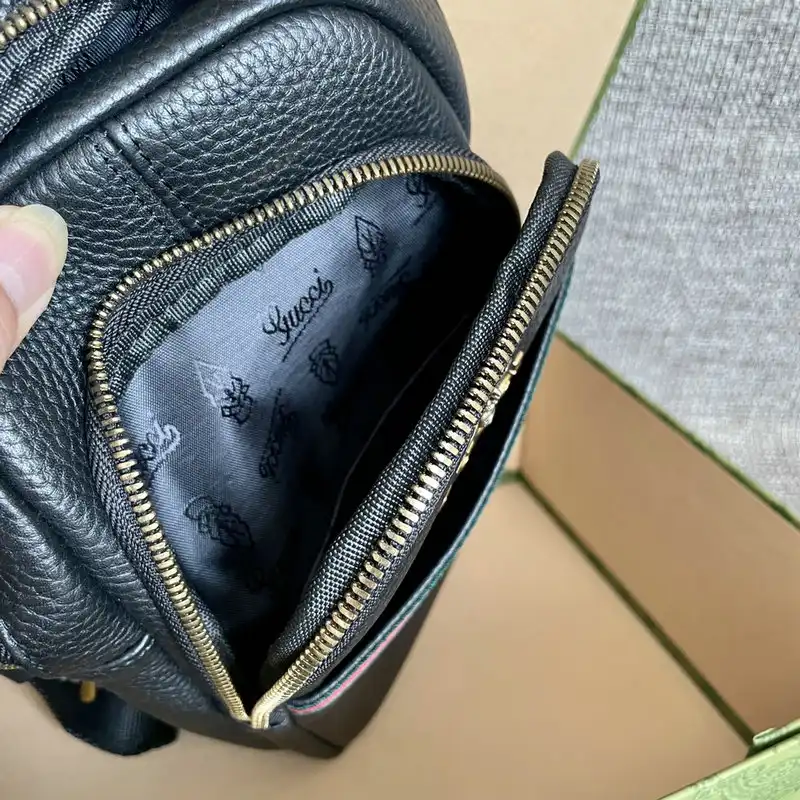 G*u*i s bags 2110yz0037