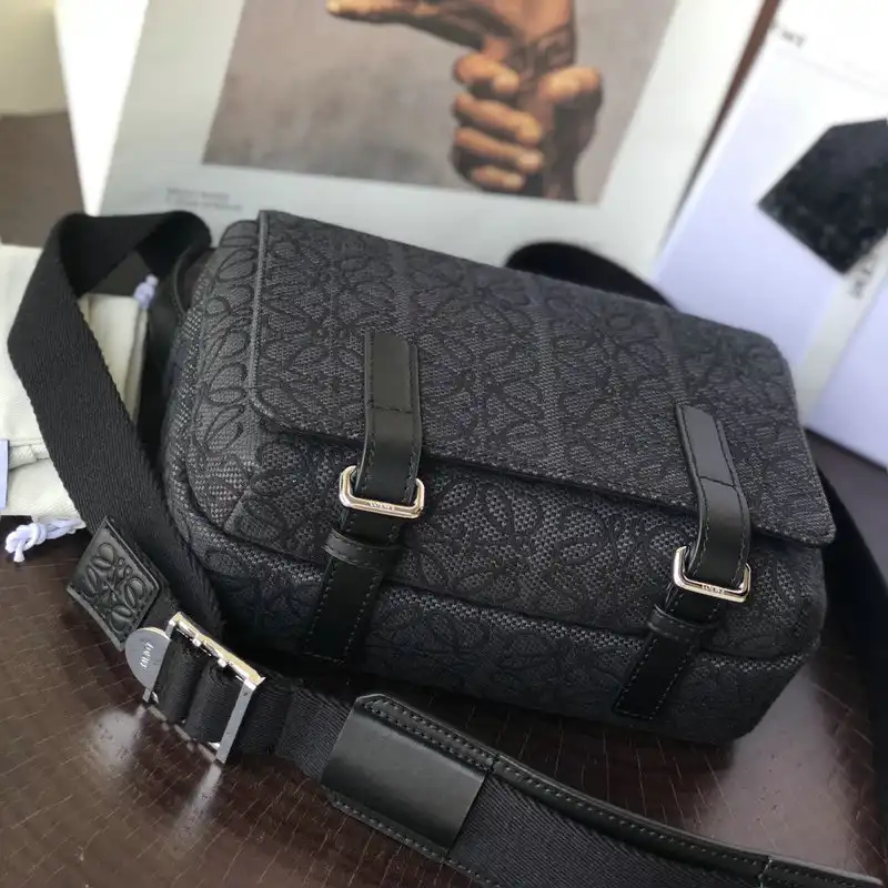 L0ew* bags 2111yz0010