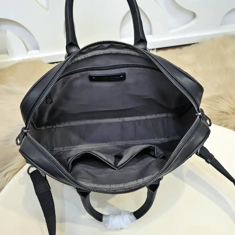 bo*te*ga Ve*ne*ta bags 2111yz0011